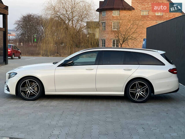 Білий Мерседес Е-Клас, об'ємом двигуна 1.95 л та пробігом 198 тис. км за 28000 $, фото 4 на Automoto.ua