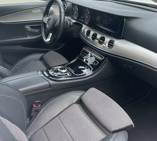 Белый Мерседес Е-Класс, объемом двигателя 1.95 л и пробегом 170 тыс. км за 26500 $, фото 17 на Automoto.ua