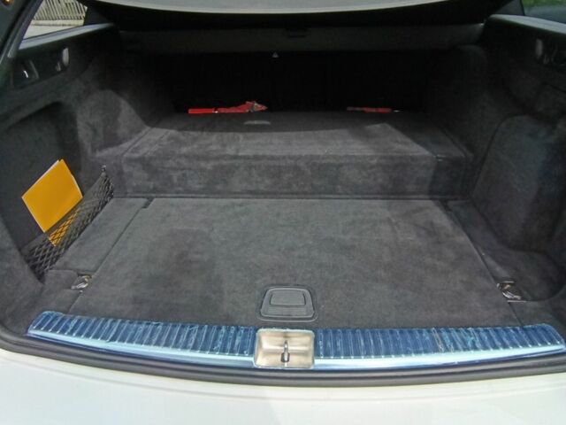 Білий Мерседес Е-Клас, об'ємом двигуна 2 л та пробігом 110 тис. км за 31338 $, фото 15 на Automoto.ua