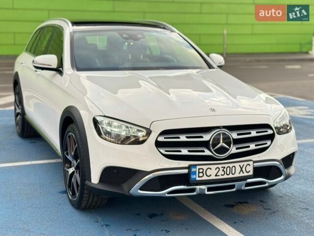 Белый Мерседес Е-Класс, объемом двигателя 2.93 л и пробегом 52 тыс. км за 73500 $, фото 2 на Automoto.ua