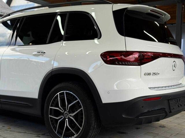 Белый Мерседес Е-Класс, объемом двигателя 0 л и пробегом 76 тыс. км за 31950 $, фото 12 на Automoto.ua