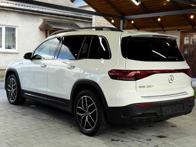 Белый Мерседес Е-Класс, объемом двигателя 0 л и пробегом 76 тыс. км за 31950 $, фото 9 на Automoto.ua