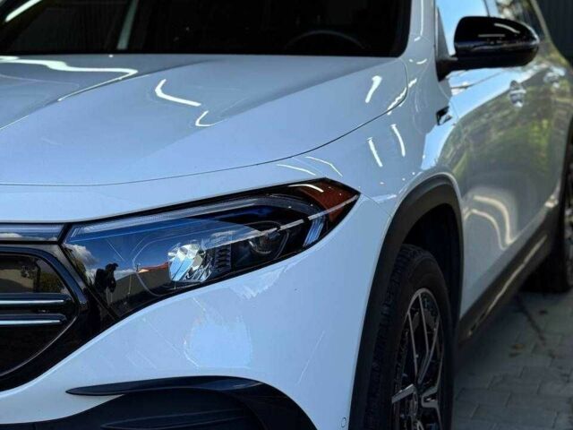 Белый Мерседес Е-Класс, объемом двигателя 0 л и пробегом 76 тыс. км за 31950 $, фото 4 на Automoto.ua