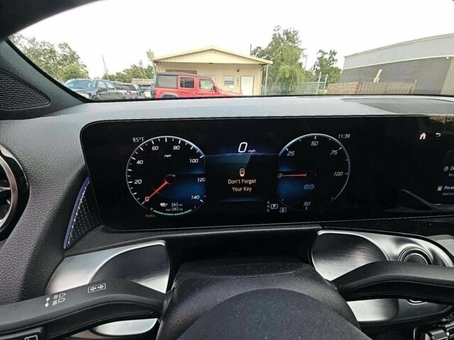 Белый Мерседес Е-Класс, объемом двигателя 0 л и пробегом 20 тыс. км за 19000 $, фото 5 на Automoto.ua