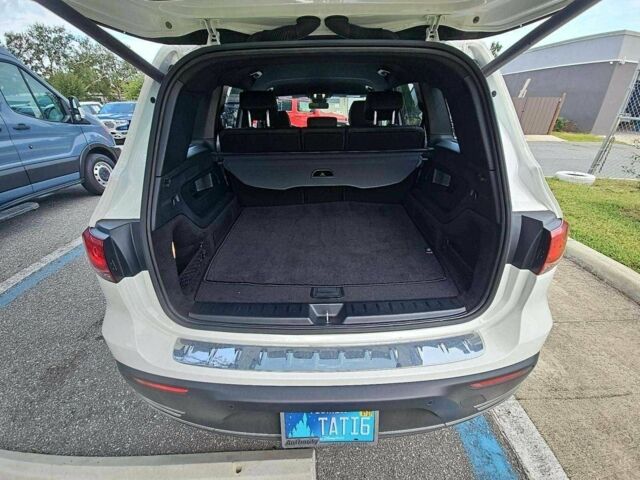 Белый Мерседес Е-Класс, объемом двигателя 0 л и пробегом 20 тыс. км за 19000 $, фото 6 на Automoto.ua