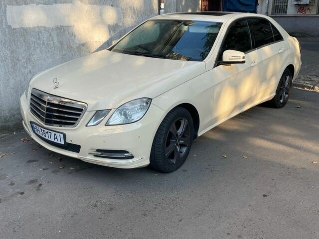 Бежевый Мерседес Е-Класс, объемом двигателя 2.1 л и пробегом 450 тыс. км за 8500 $, фото 3 на Automoto.ua