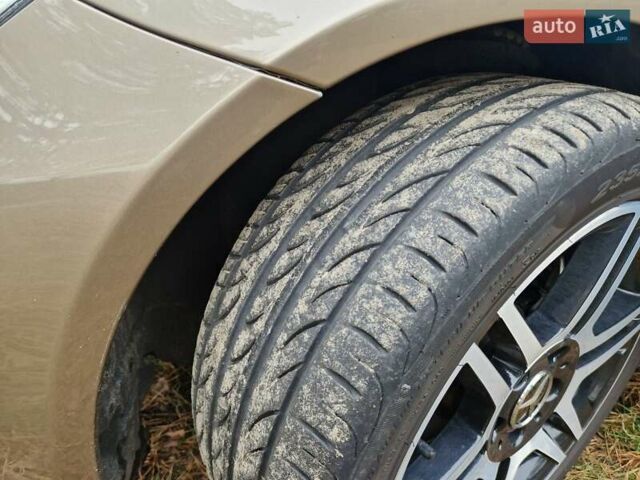 Бежевый Мерседес Е-Класс, объемом двигателя 2.99 л и пробегом 202 тыс. км за 15000 $, фото 32 на Automoto.ua