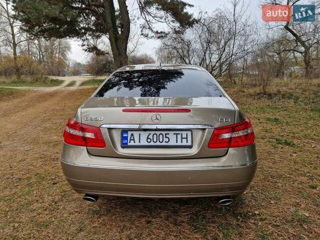 Бежевый Мерседес Е-Класс, объемом двигателя 2.99 л и пробегом 202 тыс. км за 15000 $, фото 5 на Automoto.ua