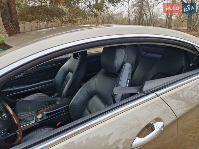 Бежевый Мерседес Е-Класс, объемом двигателя 2.99 л и пробегом 202 тыс. км за 15000 $, фото 27 на Automoto.ua