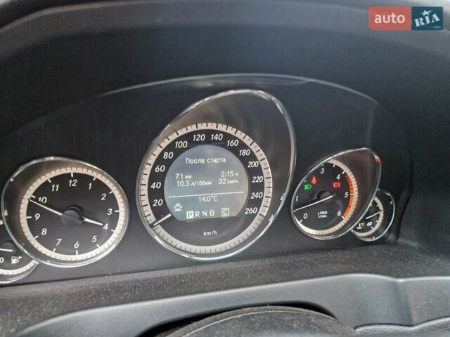 Бежевый Мерседес Е-Класс, объемом двигателя 2.99 л и пробегом 202 тыс. км за 15000 $, фото 34 на Automoto.ua