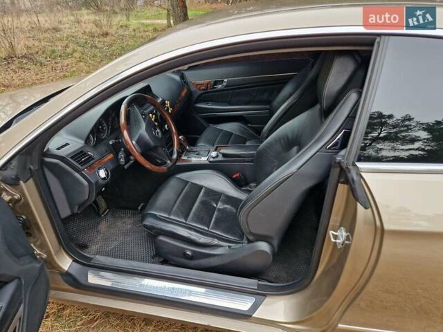 Бежевый Мерседес Е-Класс, объемом двигателя 2.99 л и пробегом 202 тыс. км за 15000 $, фото 19 на Automoto.ua