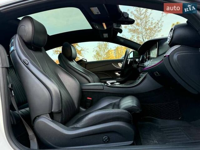 Бежевый Мерседес Е-Класс, объемом двигателя 3 л и пробегом 89 тыс. км за 34990 $, фото 9 на Automoto.ua