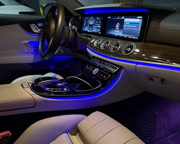 Бежевый Мерседес Е-Класс, объемом двигателя 3 л и пробегом 105 тыс. км за 34500 $, фото 12 на Automoto.ua