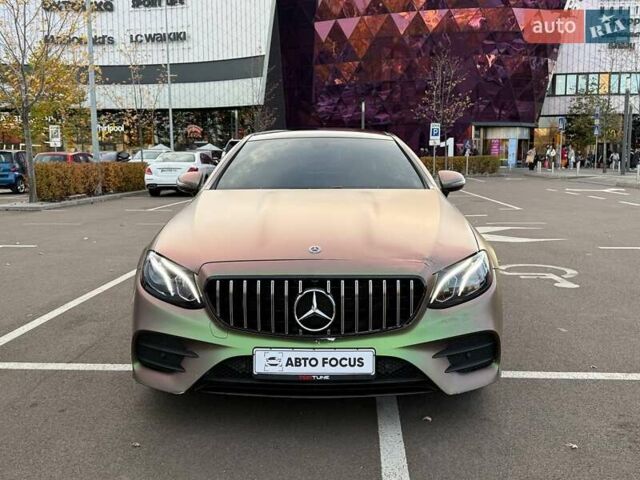Бежевий Мерседес Е-Клас, об'ємом двигуна 2.99 л та пробігом 89 тис. км за 36990 $, фото 1 на Automoto.ua