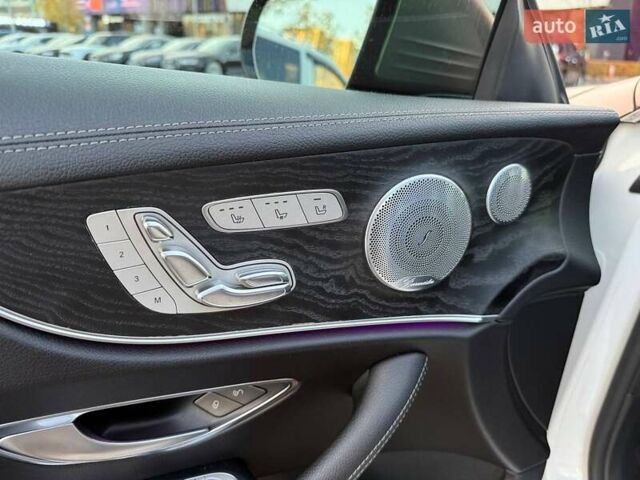 Бежевый Мерседес Е-Класс, объемом двигателя 3 л и пробегом 89 тыс. км за 34990 $, фото 12 на Automoto.ua