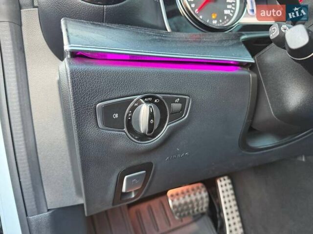 Бежевий Мерседес Е-Клас, об'ємом двигуна 2.99 л та пробігом 89 тис. км за 36990 $, фото 14 на Automoto.ua