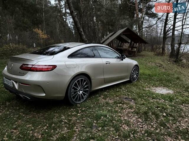 Бежевый Мерседес Е-Класс, объемом двигателя 3 л и пробегом 99 тыс. км за 48000 $, фото 1 на Automoto.ua