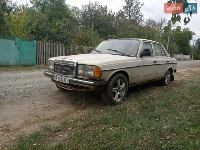 Бежевый Мерседес Е-Класс, объемом двигателя 2 л и пробегом 999 тыс. км за 700 $, фото 7 на Automoto.ua