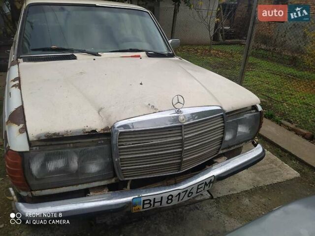 Бежевый Мерседес Е-Класс, объемом двигателя 2.4 л и пробегом 999 тыс. км за 600 $, фото 2 на Automoto.ua