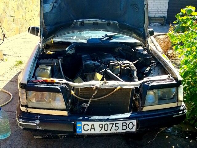 Бежевый Мерседес Е-Класс, объемом двигателя 2 л и пробегом 493 тыс. км за 1500 $, фото 1 на Automoto.ua