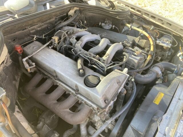 Мерседес Е-Класс 1987 в Кривом Роге на Automoto.ua Бежевый Мерседес Е-Класс, объемом двигателя 2.5 л и пробегом 306 тыс. км за 2300 $, фото 5 на Automoto.ua