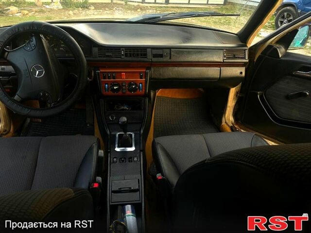 Бежевый Мерседес Е-Класс, объемом двигателя 3 л и пробегом 0 тыс. км за 1680 $, фото 5 на Automoto.ua