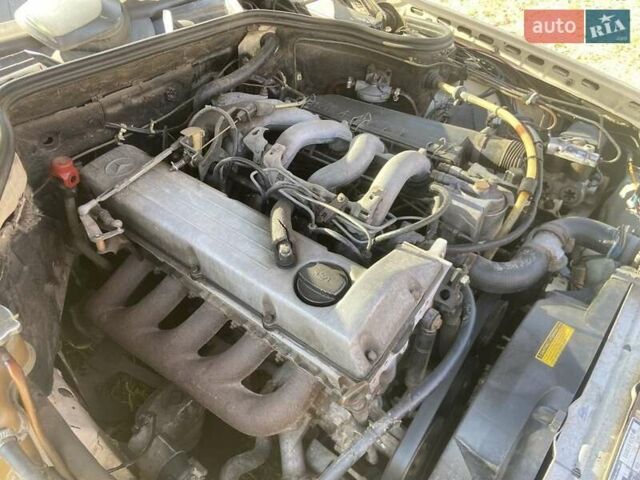 Бежевый Мерседес Е-Класс, объемом двигателя 2.5 л и пробегом 306 тыс. км за 2300 $, фото 4 на Automoto.ua