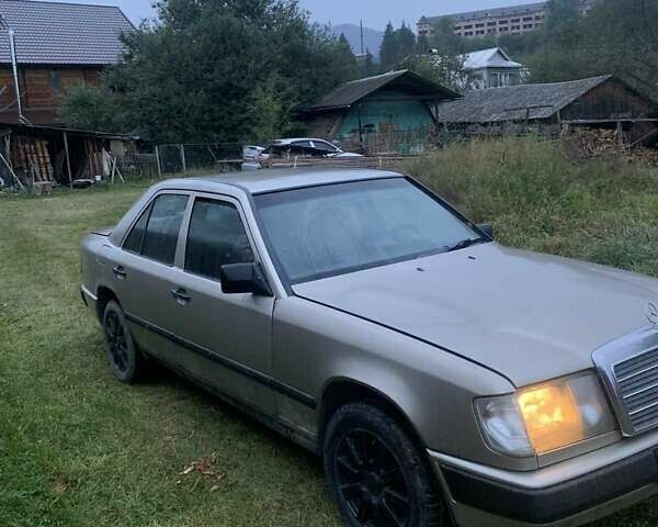 Бежевый Мерседес Е-Класс, объемом двигателя 2 л и пробегом 420 тыс. км за 1400 $, фото 15 на Automoto.ua