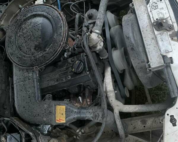 Бежевый Мерседес Е-Класс, объемом двигателя 2 л и пробегом 420 тыс. км за 1400 $, фото 13 на Automoto.ua