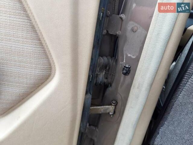 Бежевий Мерседес Е-Клас, об'ємом двигуна 0 л та пробігом 265 тис. км за 2500 $, фото 20 на Automoto.ua