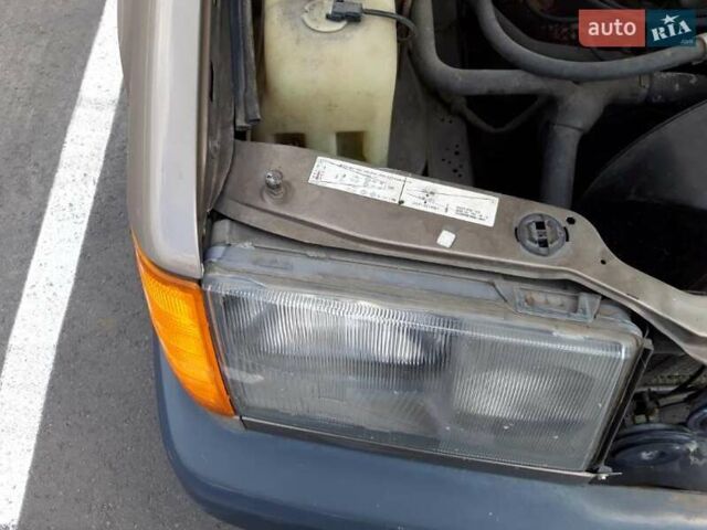 Бежевий Мерседес Е-Клас, об'ємом двигуна 0 л та пробігом 265 тис. км за 2500 $, фото 31 на Automoto.ua