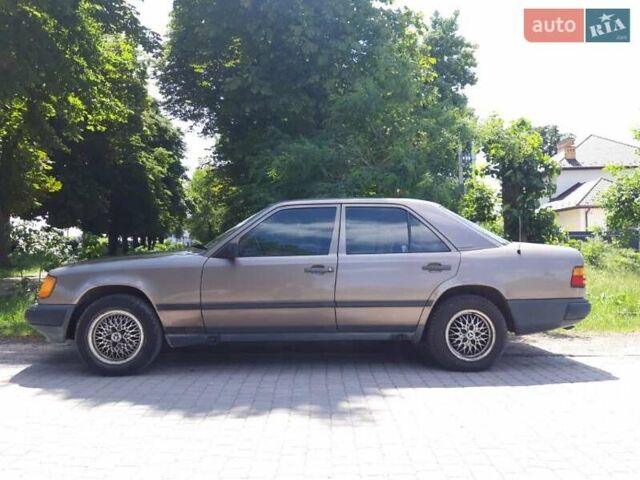 Бежевий Мерседес Е-Клас, об'ємом двигуна 0 л та пробігом 265 тис. км за 2500 $, фото 2 на Automoto.ua