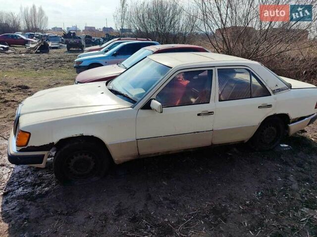 Бежевый Мерседес Е-Класс, объемом двигателя 2 л и пробегом 400 тыс. км за 800 $, фото 2 на Automoto.ua