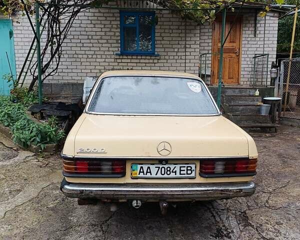 Бежевый Мерседес Е-Класс, объемом двигателя 2 л и пробегом 300 тыс. км за 750 $, фото 4 на Automoto.ua