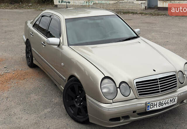 Бежевий Мерседес Е-Клас, об'ємом двигуна 3.2 л та пробігом 414 тис. км за 4200 $, фото 3 на Automoto.ua