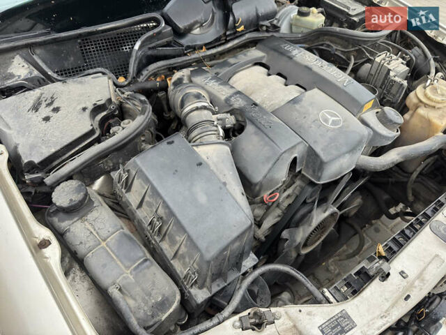 Бежевий Мерседес Е-Клас, об'ємом двигуна 3.2 л та пробігом 414 тис. км за 4200 $, фото 14 на Automoto.ua