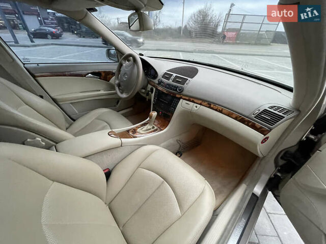 Бежевий Мерседес Е-Клас, об'ємом двигуна 2.6 л та пробігом 295 тис. км за 6200 $, фото 12 на Automoto.ua