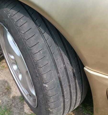 Бежевый Мерседес Е-Класс, объемом двигателя 2.1 л и пробегом 570 тыс. км за 4850 $, фото 5 на Automoto.ua