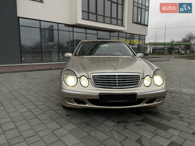 Бежевий Мерседес Е-Клас, об'ємом двигуна 2.6 л та пробігом 295 тис. км за 6200 $, фото 2 на Automoto.ua