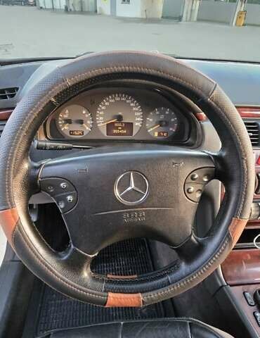 Бежевий Мерседес Е-Клас, об'ємом двигуна 2.2 л та пробігом 350 тис. км за 4000 $, фото 9 на Automoto.ua