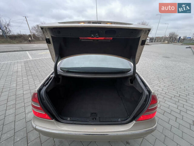 Бежевий Мерседес Е-Клас, об'ємом двигуна 2.6 л та пробігом 295 тис. км за 6200 $, фото 16 на Automoto.ua