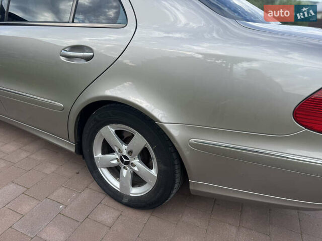 Мерседес Е-Клас 2003 у Вижнице на Automoto.ua Бежевий Мерседес Е-Клас, об'ємом двигуна 2.69 л та пробігом 430 тис. км за 6800 $, фото 6 на Automoto.ua