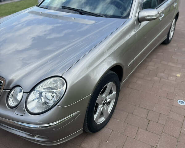 Мерседес Е-Клас 2003 у Вижнице на Automoto.ua Бежевий Мерседес Е-Клас, об'ємом двигуна 2.69 л та пробігом 430 тис. км за 6800 $, фото 7 на Automoto.ua
