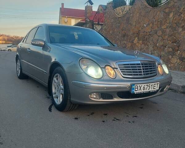 Бежевый Мерседес Е-Класс, объемом двигателя 3.2 л и пробегом 236 тыс. км за 6200 $, фото 5 на Automoto.ua