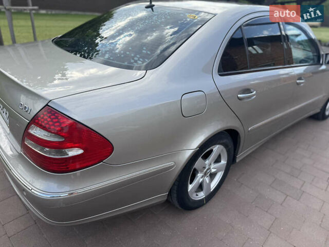 Мерседес Е-Клас 2003 у Вижнице на Automoto.ua Бежевий Мерседес Е-Клас, об'ємом двигуна 2.69 л та пробігом 430 тис. км за 6800 $, фото 4 на Automoto.ua