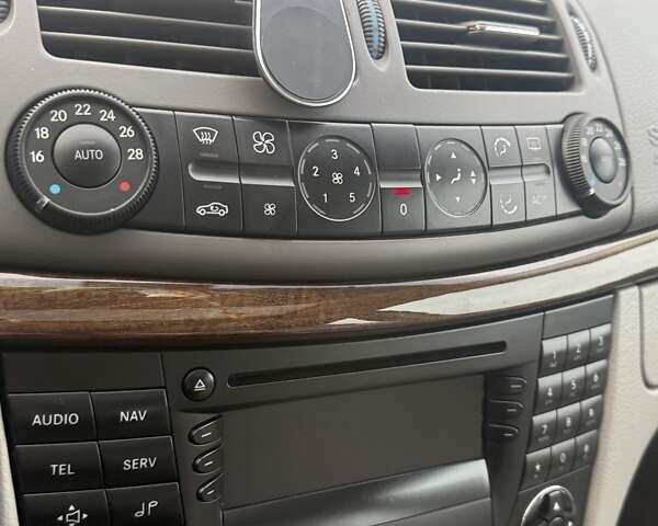 Бежевий Мерседес Е-Клас, об'ємом двигуна 2.1 л та пробігом 319 тис. км за 6700 $, фото 36 на Automoto.ua