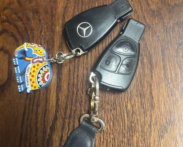 Бежевий Мерседес Е-Клас, об'ємом двигуна 2.1 л та пробігом 319 тис. км за 6700 $, фото 39 на Automoto.ua