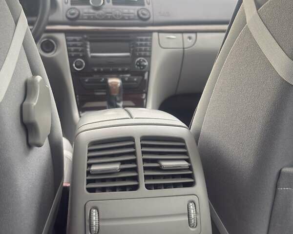 Бежевий Мерседес Е-Клас, об'ємом двигуна 2.1 л та пробігом 319 тис. км за 6700 $, фото 27 на Automoto.ua