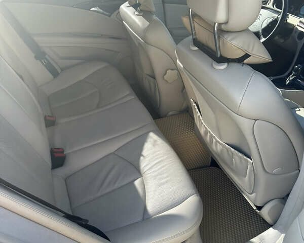 Бежевый Мерседес Е-Класс, объемом двигателя 2.6 л и пробегом 280 тыс. км за 6700 $, фото 8 на Automoto.ua