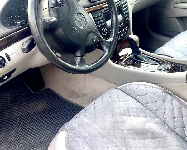 Бежевий Мерседес Е-Клас, об'ємом двигуна 2.1 л та пробігом 319 тис. км за 6700 $, фото 29 на Automoto.ua